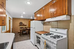 6102 Hampshire Ave N, Crystal, MN 55428 - Photo 17