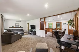 6102 Hampshire Ave N, Crystal, MN 55428 - Photo 7