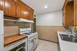 6102 Hampshire Ave N, Crystal, MN 55428 - Photo 15