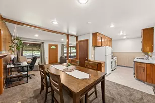 6102 Hampshire Ave N, Crystal, MN 55428 - Photo 9