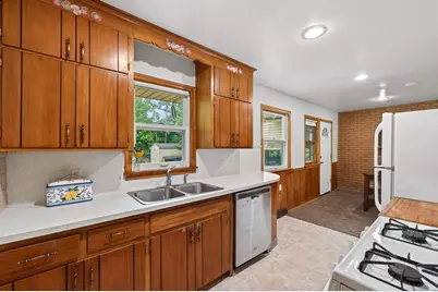 6102 Hampshire Avenue N, Crystal, MN 55428 - Photo 13