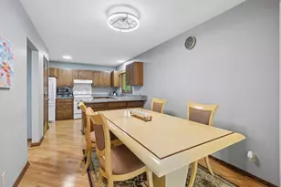 3203 Red Oak Cir S, Burnsville, MN 55337 - Photo 11