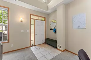 1610 Woodlynn Ave, Maplewood, MN 55109 - Photo 9