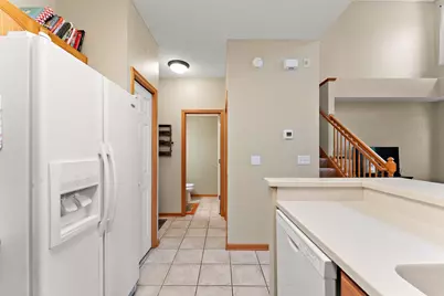 1610 Woodlynn Avenue #3, Maplewood, MN 55109 - Photo 15