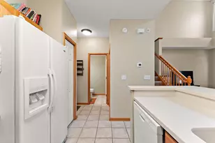 1610 Woodlynn Ave, Maplewood, MN 55109 - Photo 15