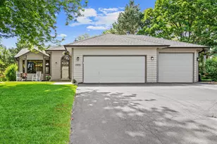1570 Lakeview Curve, Eagan, MN 55122 - Photo 1