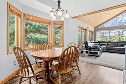 1570 Lakeview Curve, Eagan, MN 55122 - Photo 9