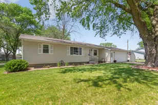 349 Woodland Dr, Owatonna, MN 55060 - Photo 1