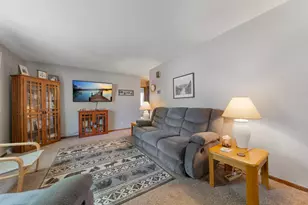 349 Woodland Dr, Owatonna, MN 55060 - Photo 9