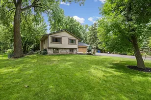 2194 Snowshoe Ln E, Saint Paul, MN 55119 - Photo 1