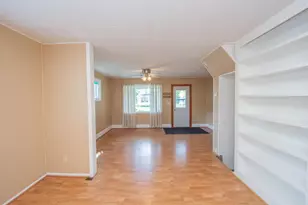 1007 11th St N, Fargo, ND 58102 - Photo 9