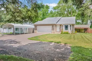 1065 89th Ave NE, Blaine, MN 55434 - Photo 3