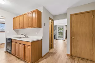 1318 Landmark Trail N, Hopkins, MN 55343 - Photo 15