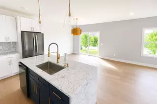 4544 Savanna Trail, Chaska, MN 55318 - Photo 5