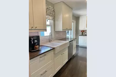 8233 Abbott Avenue S, Bloomington, MN 55431 - Photo 5