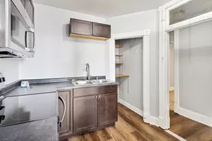 303 W 4th St, Duluth, MN 55806 - Photo 7