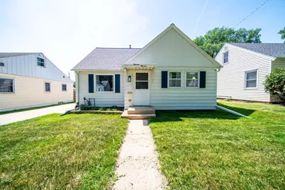 1111 13th Avenue NE, Rochester, MN 55906 - Photo 1