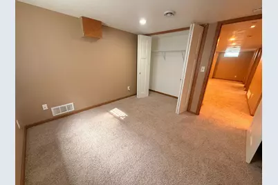 1640 Montana Avenue E, Saint Paul, MN 55106 - Photo 31