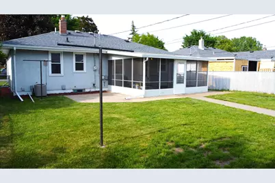 1640 Montana Avenue E, Saint Paul, MN 55106 - Photo 7
