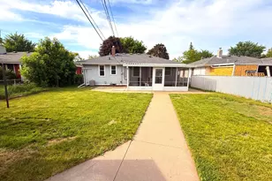 1640 Montana Ave E, Saint Paul, MN 55106 - Photo 5