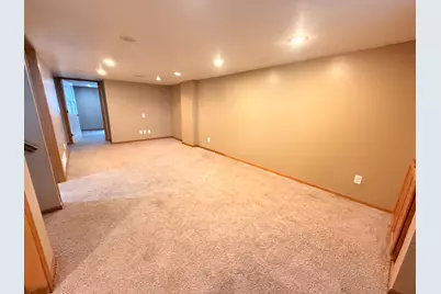 1640 Montana Avenue E, Saint Paul, MN 55106 - Photo 27