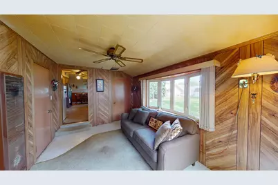 904 Clausen Avenue, Albert Lea, MN 56007 - Photo 13