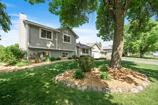 9199 Orchid Ln N, Maple Grove, MN 55369 - Photo 3