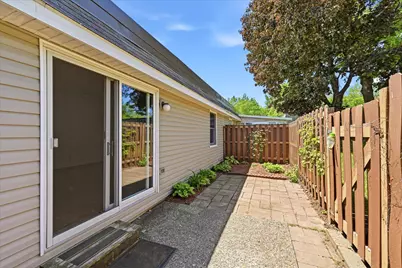 6081 Paris Avenue N #B2, Stillwater, MN 55082 - Photo 3
