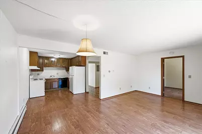 6081 Paris Avenue N #B2, Stillwater, MN 55082 - Photo 9