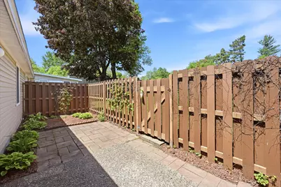 6081 Paris Avenue N #B2, Stillwater, MN 55082 - Photo 5