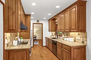 2918 Armour Terrace, Saint Anthony, MN 55418 - Photo 9