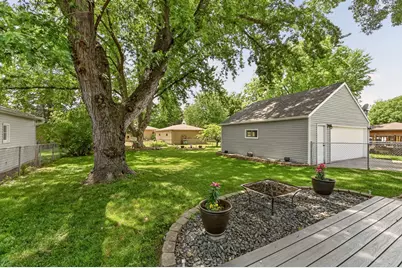 914 16 1/4 Street SE, Rochester, MN 55904 - Photo 3
