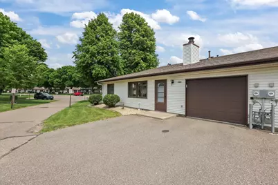 7905 85th Court N, Brooklyn Park, MN 55445 - Photo 7