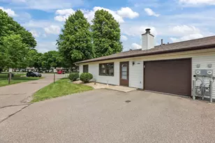 7905 85th Ct N, Brooklyn Park, MN 55445 - Photo 11