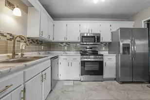 7905 85th Ct N, Brooklyn Park, MN 55445 - Photo 5