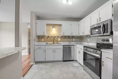 7905 85th Court N, Brooklyn Park, MN 55445 - Photo 11