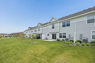7225 Dora Dr, Lino Lakes, MN 55038 - Photo 3