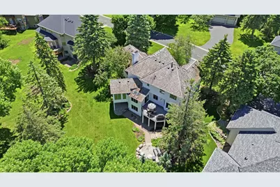 10368 Bluff Road, Eden Prairie, MN 55347 - Photo 53