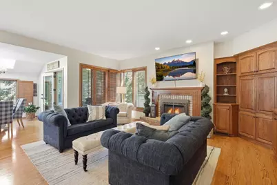 10368 Bluff Road, Eden Prairie, MN 55347 - Photo 9
