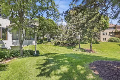 10368 Bluff Road, Eden Prairie, MN 55347 - Photo 45