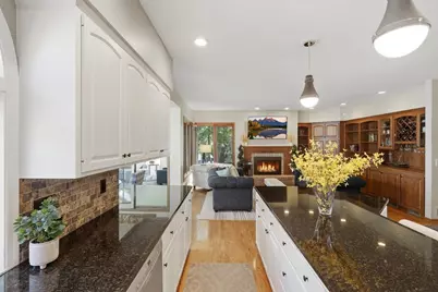 10368 Bluff Road, Eden Prairie, MN 55347 - Photo 3