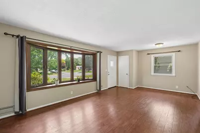 8430 Knox Avenue S, Bloomington, MN 55431 - Photo 5