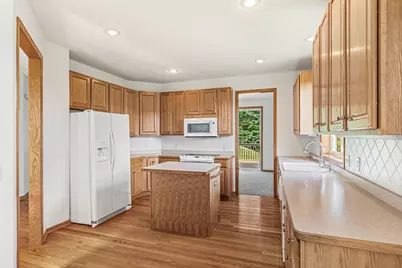 16568 Irwindale Way, Lakeville, MN 55044 - Photo 5