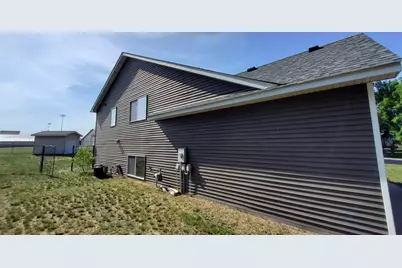 307 13th Avenue N, Princeton, MN 55371 - Photo 3