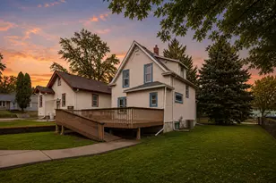 902 Dodd Rd, West Saint Paul, MN 55118 - Photo 1
