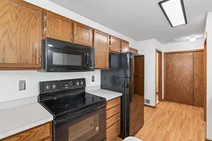1133 Pecks Woods Dr, New Brighton, MN 55112 - Photo 15