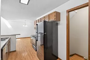 1133 Pecks Woods Dr, New Brighton, MN 55112 - Photo 17