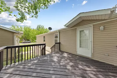 718 Rose Drive, Faribault, MN 55021 - Photo 5