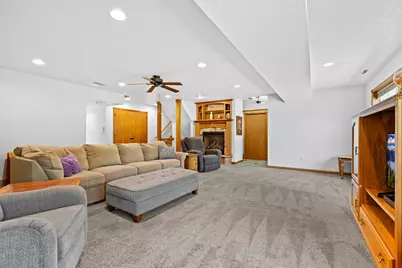 2000 Schmidt Court SE, Rochester, MN 55904 - Photo 7