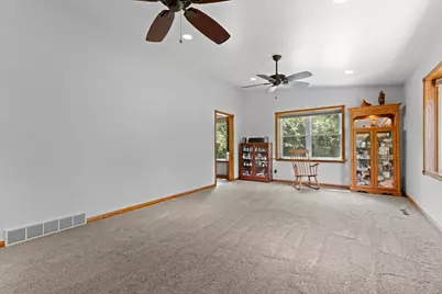 2000 Schmidt Court SE, Rochester, MN 55904 - Photo 9